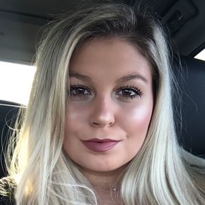 Meet your Posher, Caitlyn